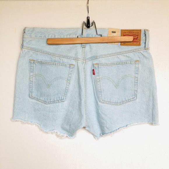 LEVI'S 501 Shorts Size 32 High Rise Denim Cotton Raw Hem Plus - Picture 3 of 5